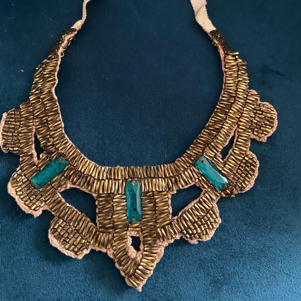 Royal Ribbon Necklace